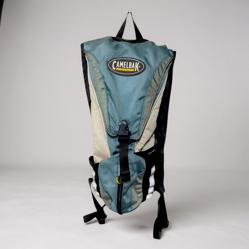 🚵♂️ Vintage CamelBak Hydration Pack 💦 Rugged Outdoor Cycling Bag